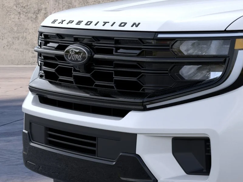 New 2026 Star White Metallic Tri-Coat Ford Platinum® image 17