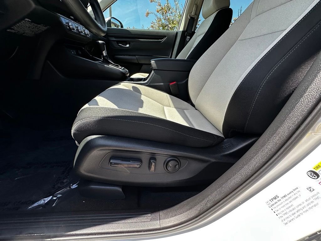 Used 2025 White Honda EX image 23