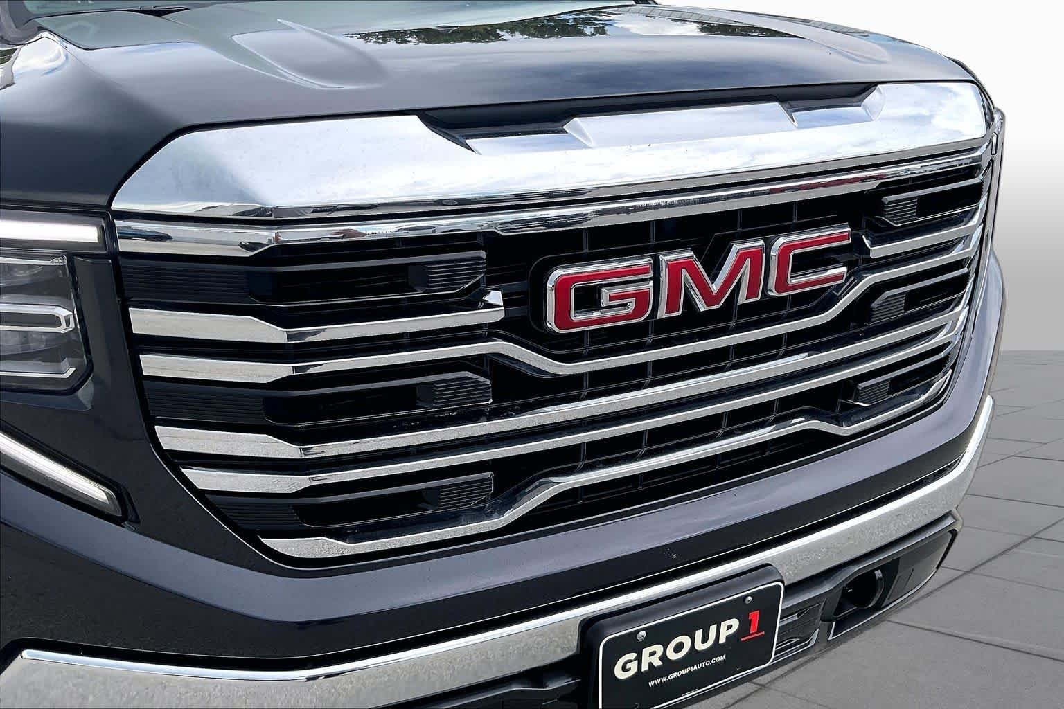 Used 2026 Titanium Rush Metallic GMC SLT image 30