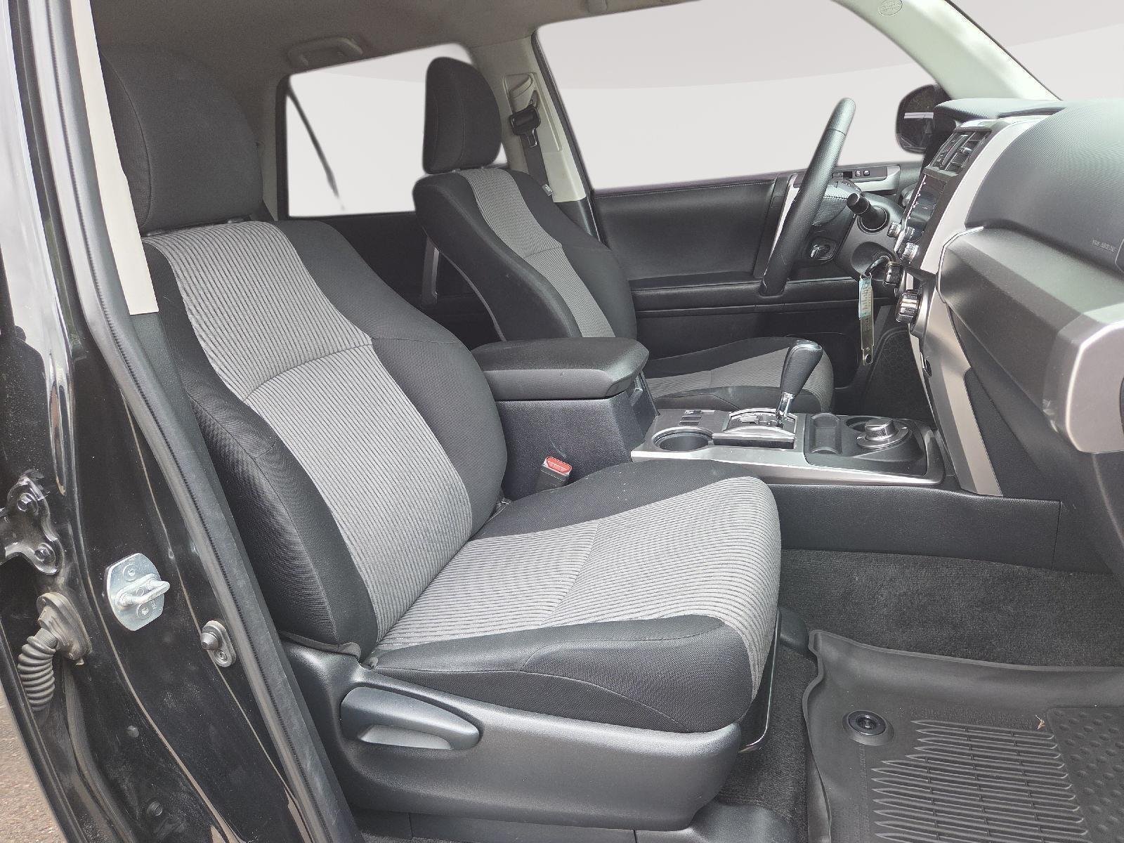 Used 2021 Midnight Black Metallic Toyota SR5 image 22