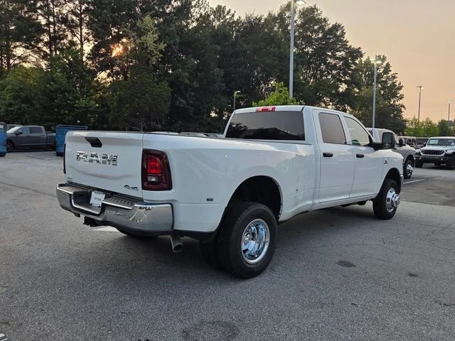 New 2026 Bright White Clear-Coat Exterior Paint RAM Tradesman image 9