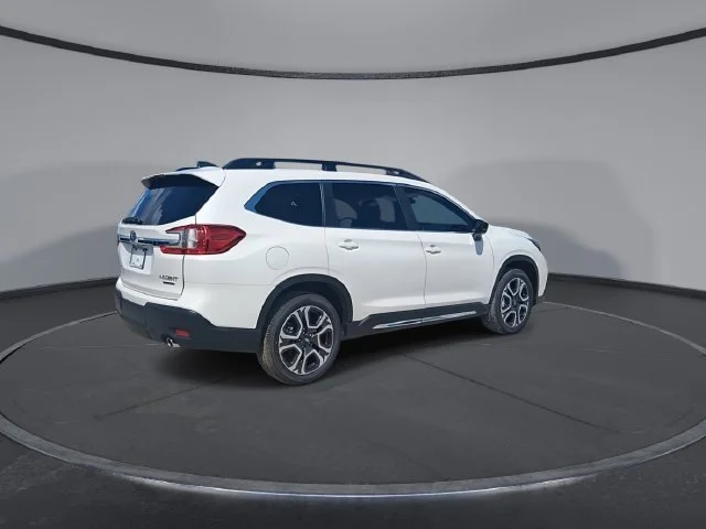 New 2026 CRYSTAL WHITE PEARL Subaru Limited 7-Passenger image 8