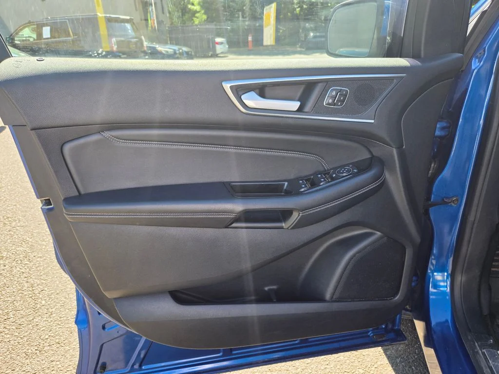 Used 2017 Blue Ford Titanium image 11