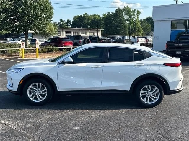 New 2026 Summit White Buick Preferred image 7