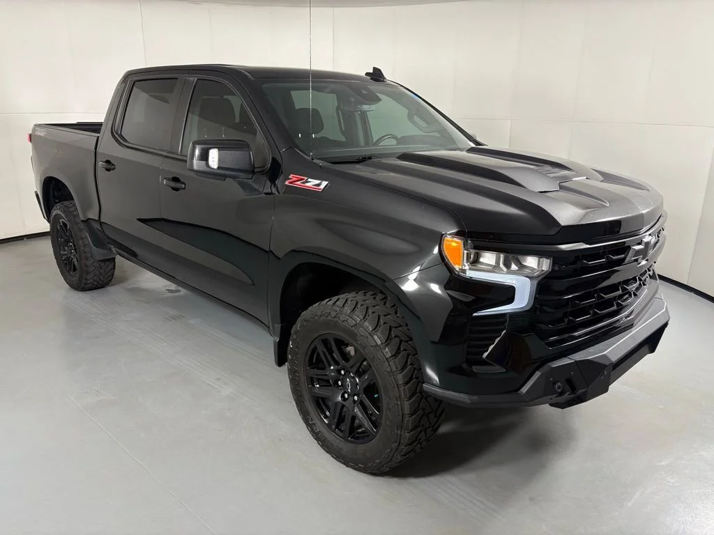 Used 2024 Black Chevrolet LT Trail Boss image 2