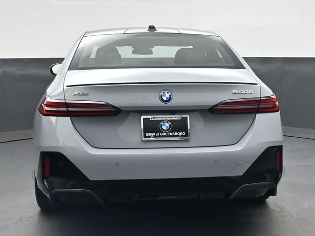 Used 2026 Gray BMW 550e xDrive image 6