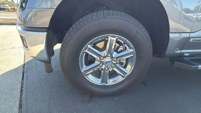 Used 2025 Gray Ford XLT image 10