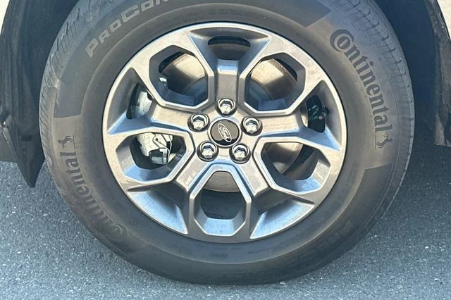 Used 2024 Gray Ford XLT image 4