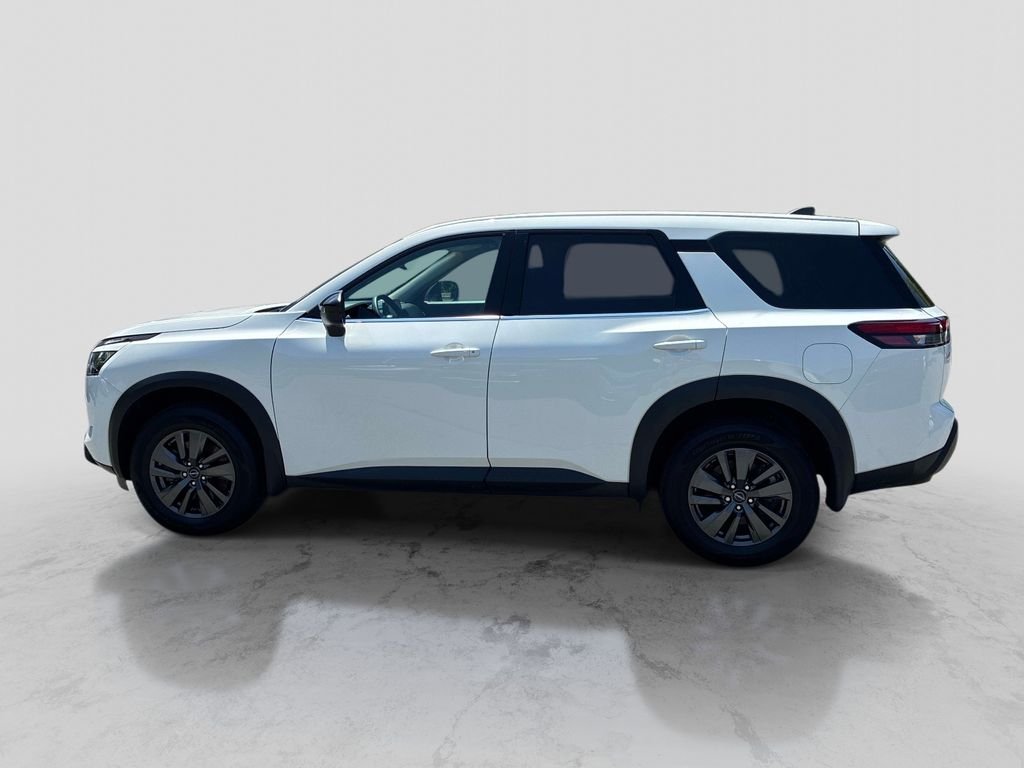 Used 2025 White Nissan S image 4