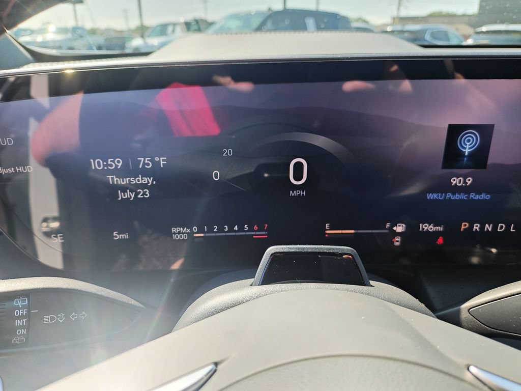 New 2026 Iridescent White Tricoat Buick Avenir image 18