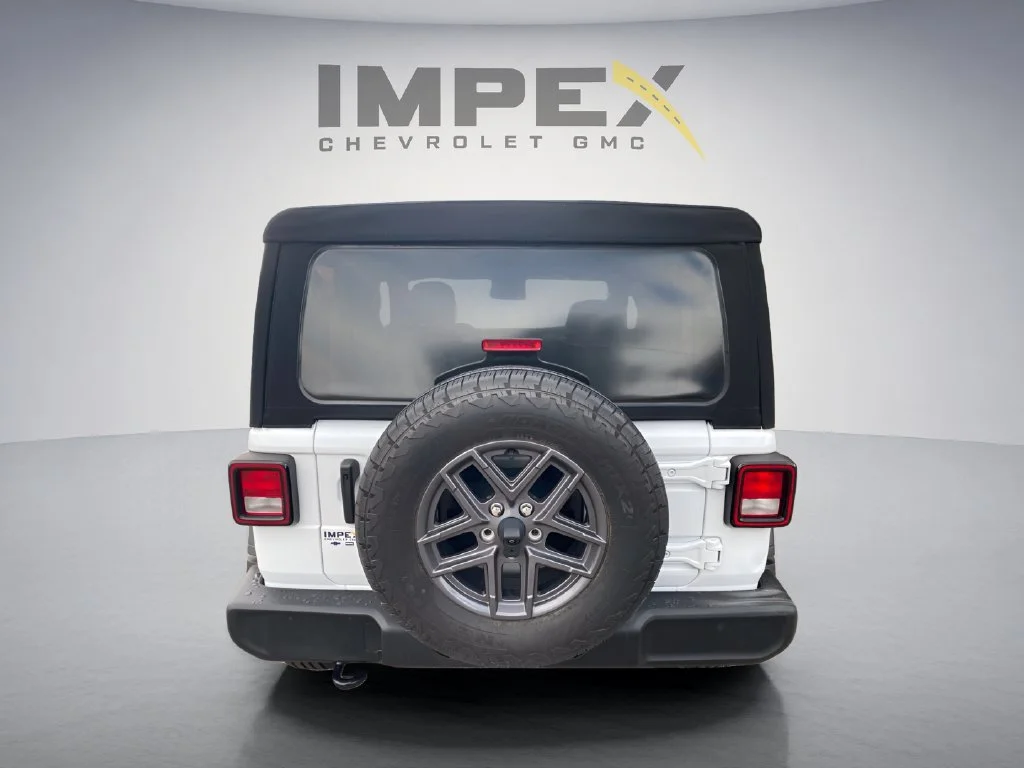Used 2024 White Jeep Sport S image 4