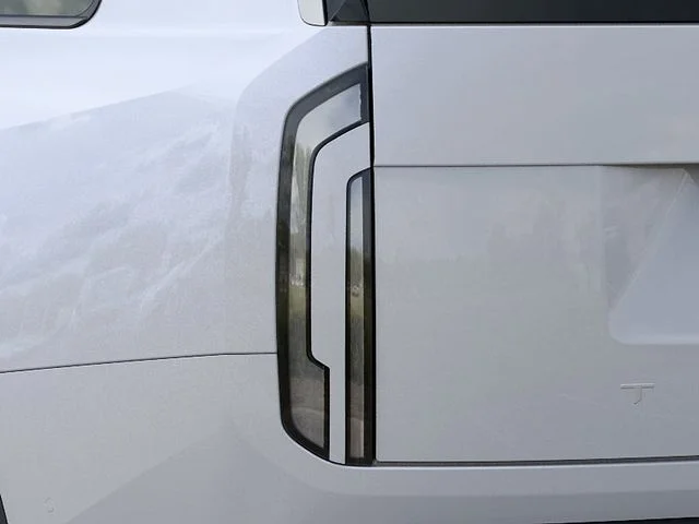New 2027 White Kia S image 12
