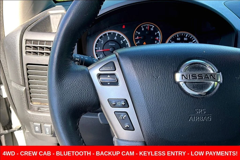 Used 2015 Silver Nissan SV image 12