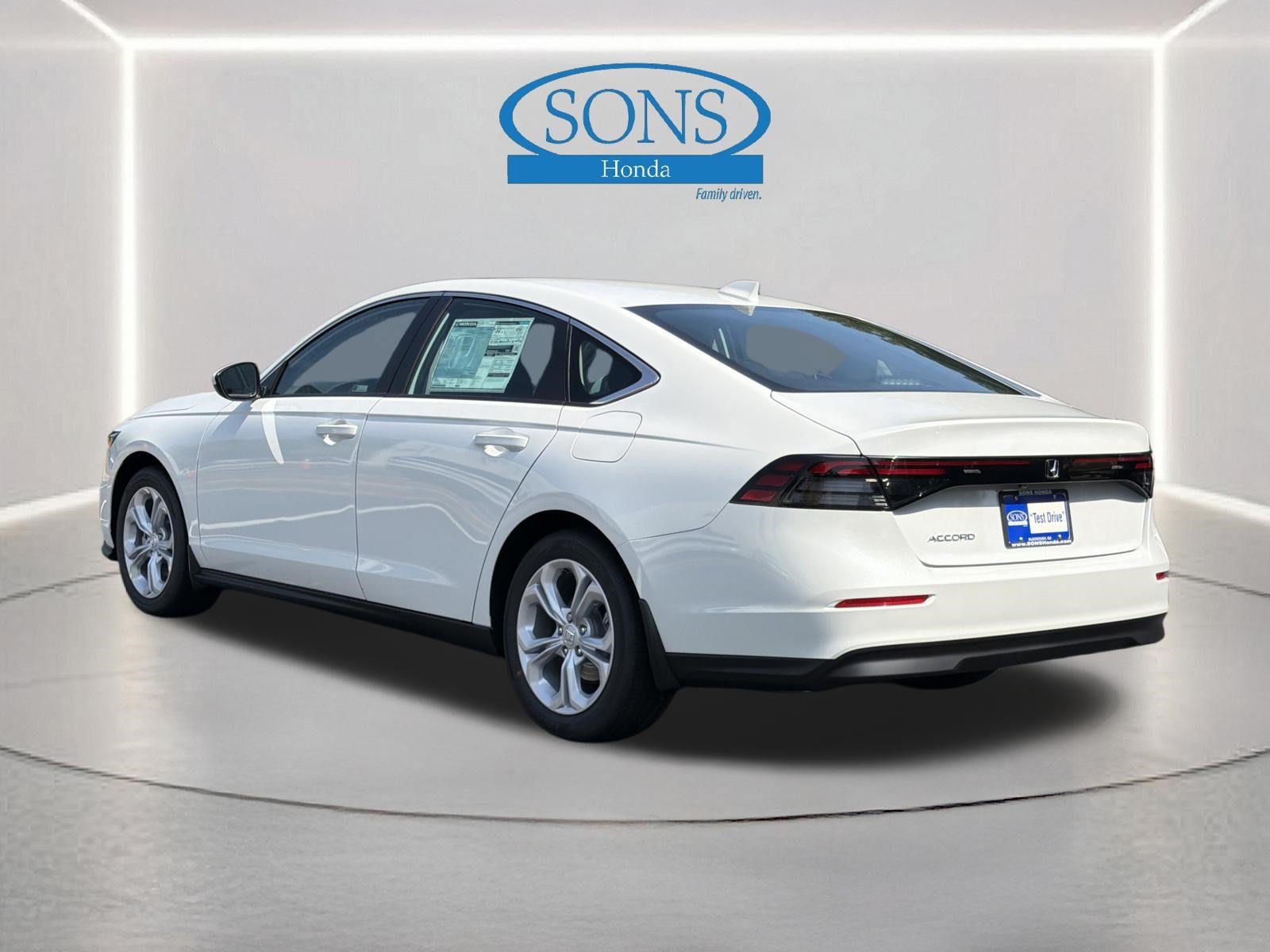 New 2026 Platinum White Pearl Honda LX image 18