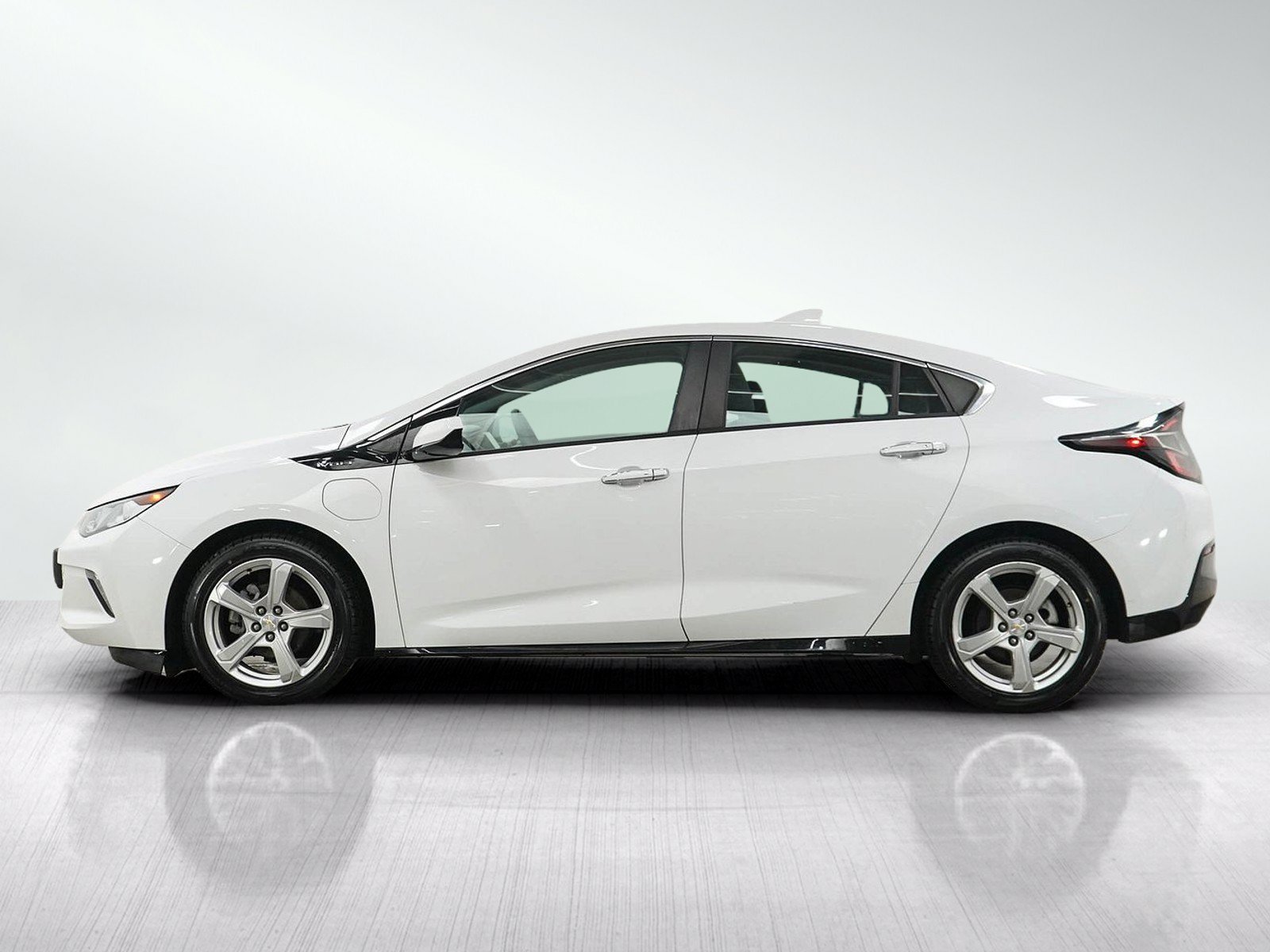 Used 2017 Chevrolet Volt LT with VIN 1G1RA6S52HU109489 for sale in Minneapolis, Minnesota