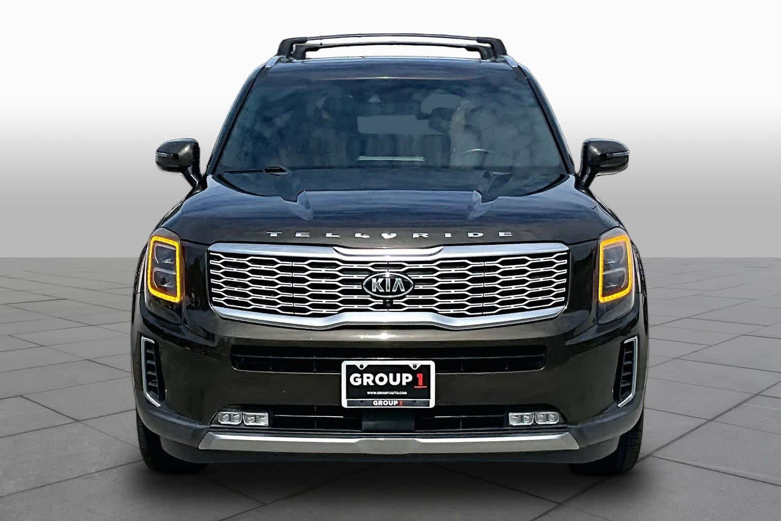 Used 2020 Dark Moss Kia SX image 4