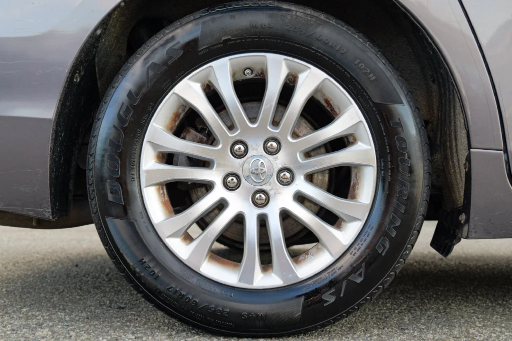 Used 2011 Predawn Gray Mica Toyota XLE image 11