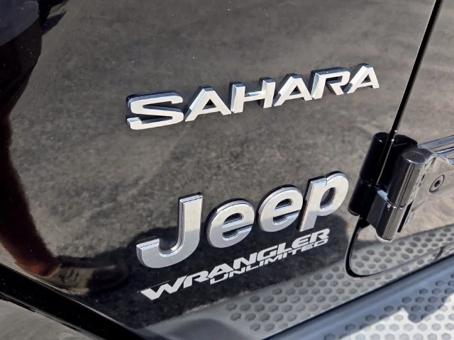 Used 2019 Black Jeep Unlimited Sahara image 19