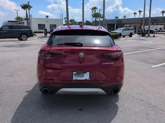 Used 2020 Alfa Rosso Alfa Romeo Base image 5