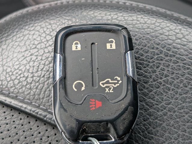 Used 2021 White GMC Denali image 34