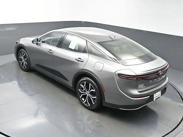 Used 2024  Toyota XLE image 43