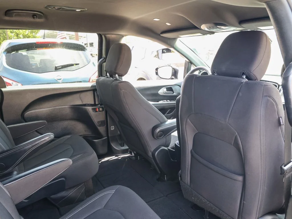 Used 2024 Black Chrysler Touring image 18