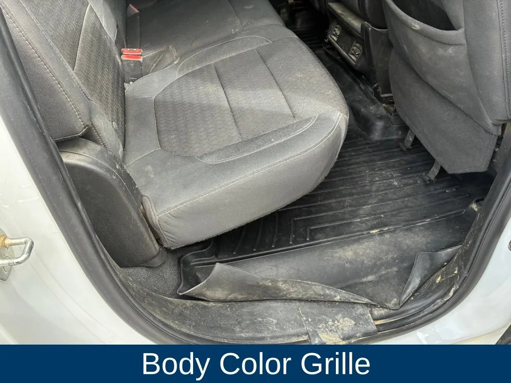 Used 2022 Summit White Chevrolet Custom image 25