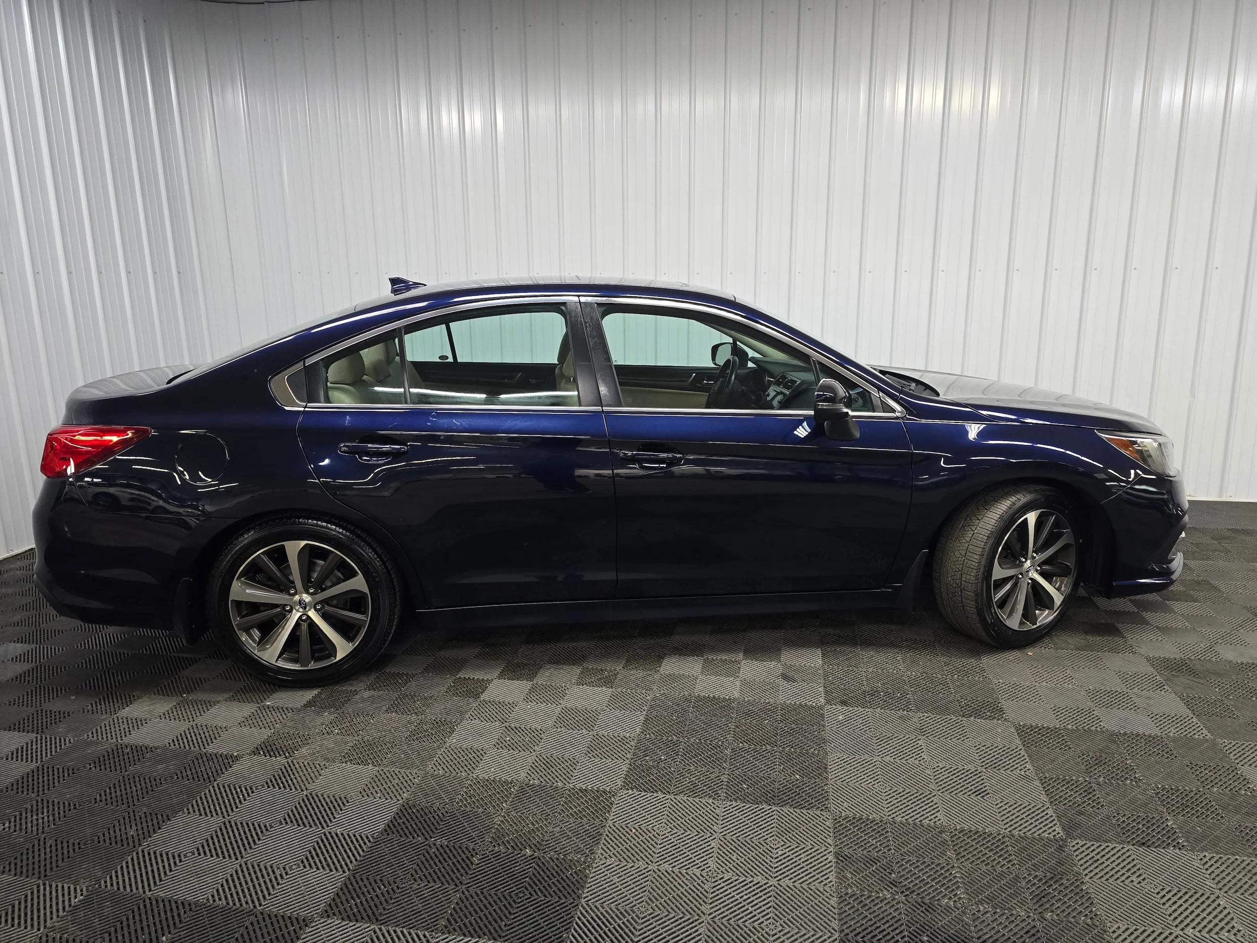 Used 2018 Dark Blue Pearl Subaru 2.5i Limited image 2