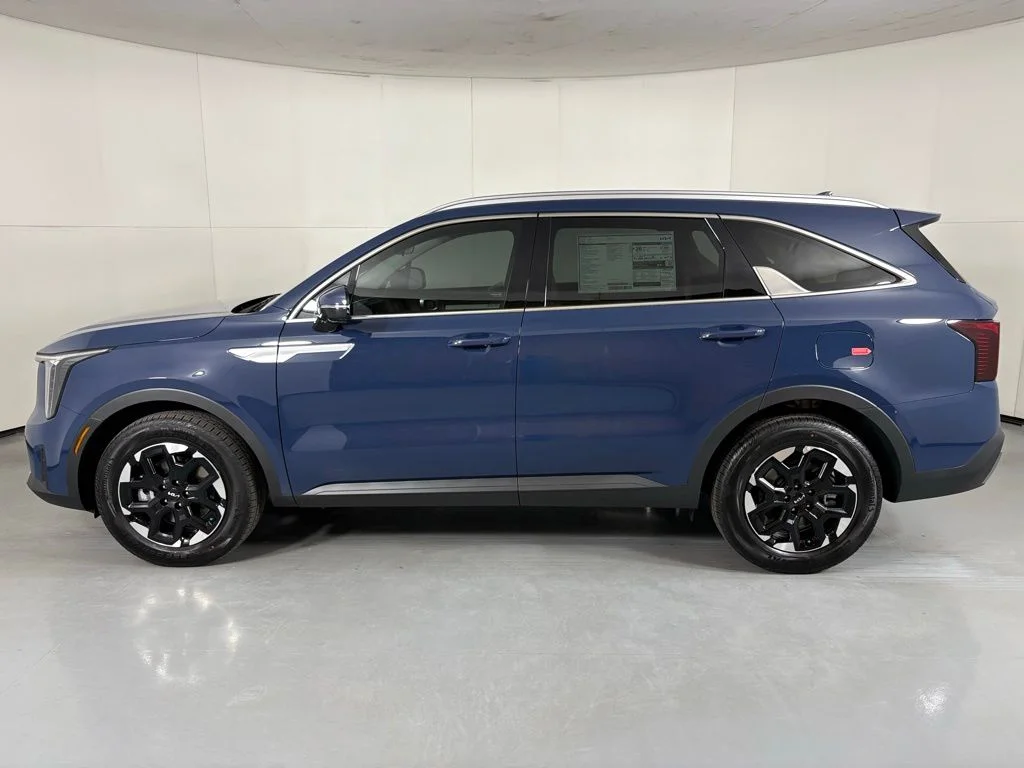 New 2026 Black Kia S image 5