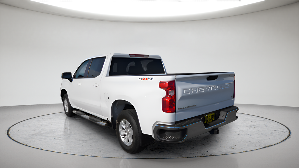 Used 2024 White Chevrolet LT image 5