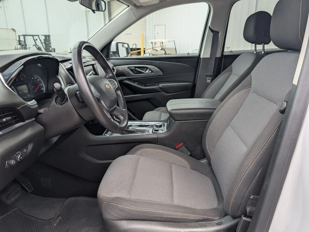 Used 2021 White Chevrolet LT image 12