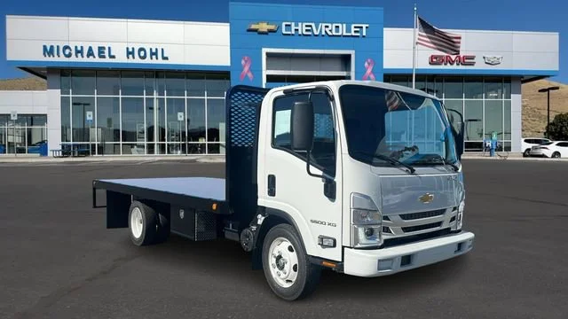 2025 Chevrolet Low Cab Forward's photo