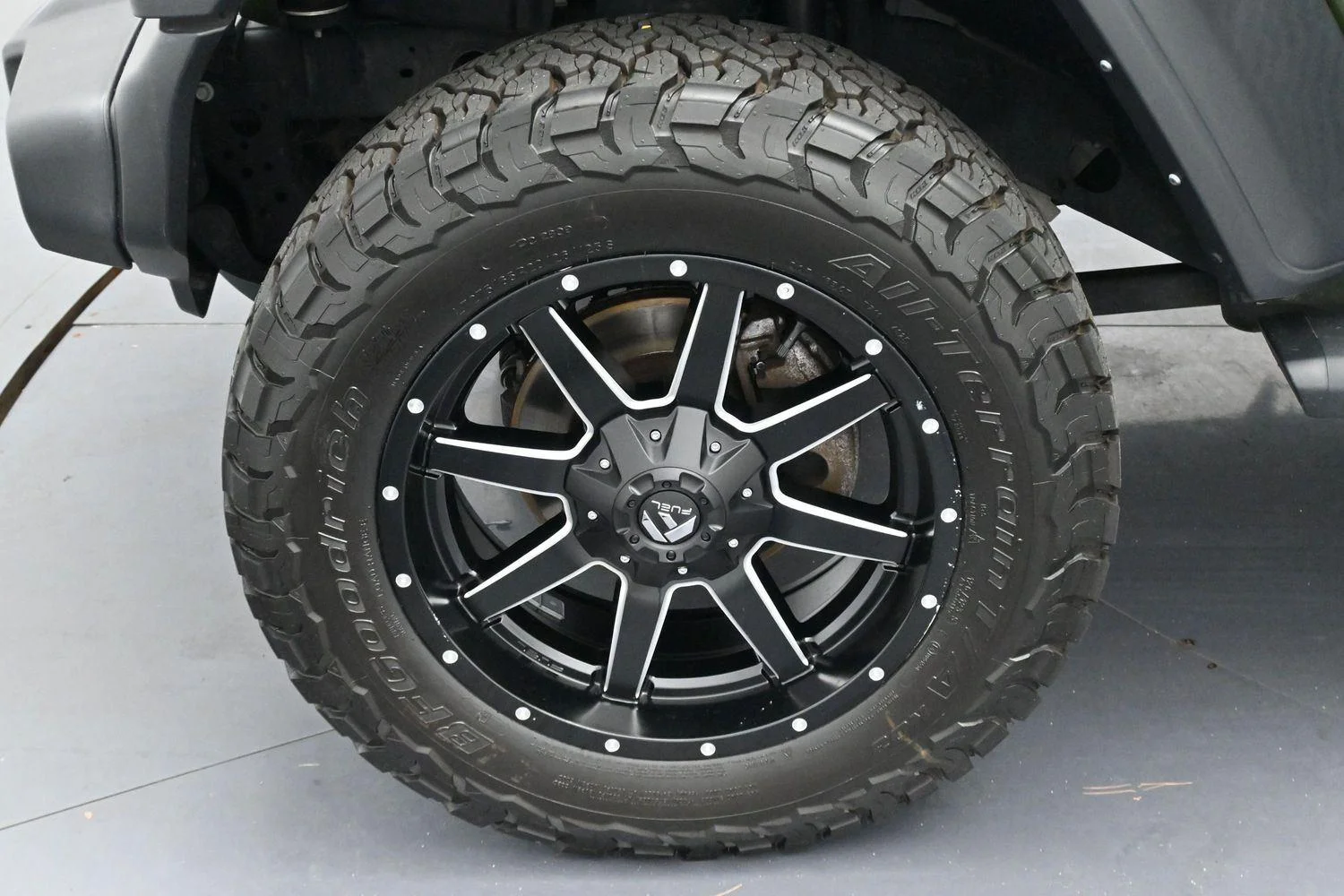 Used 2023 Sarge Green Clearcoat Jeep Sport image 33