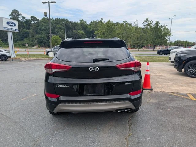 Used 2018 Black Hyundai Sport image 4