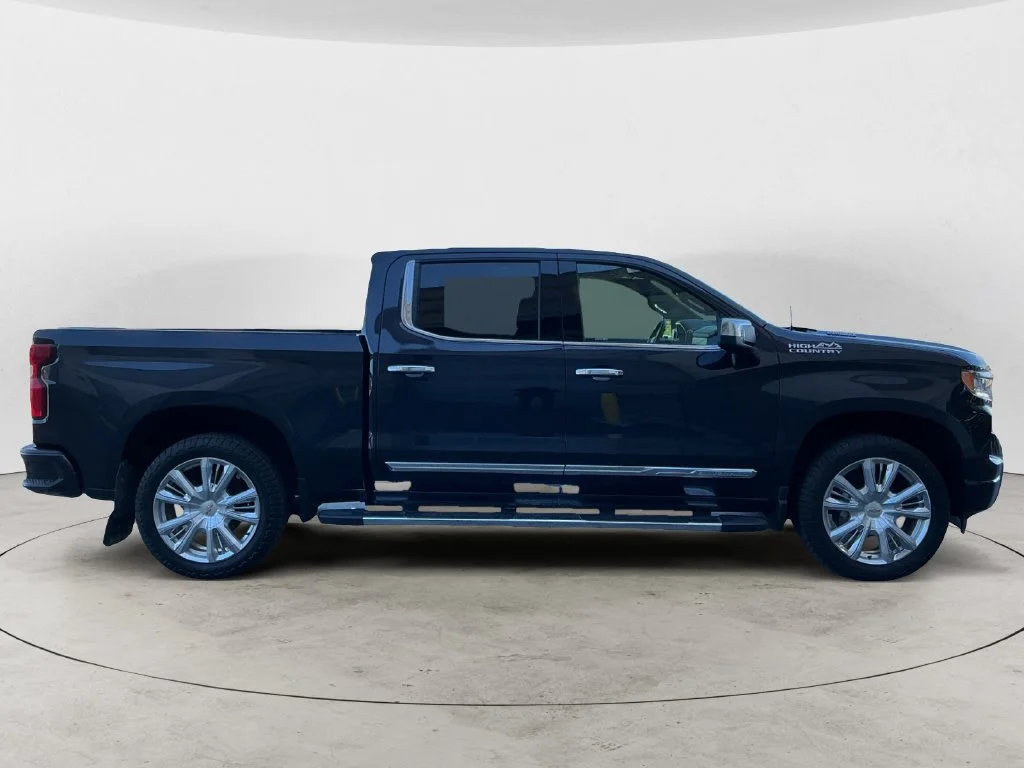 Used 2023 Dark Ash Metallic Chevrolet High Country image 7