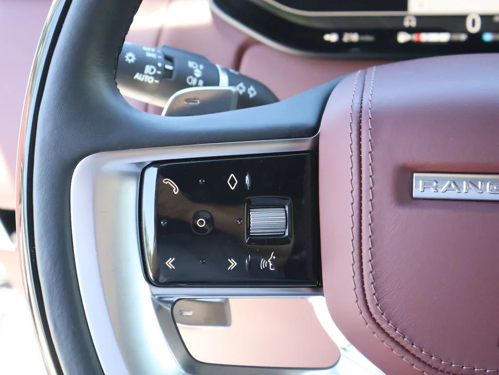 Used 2023 Ostuni Pearl White Land Rover SE image 30