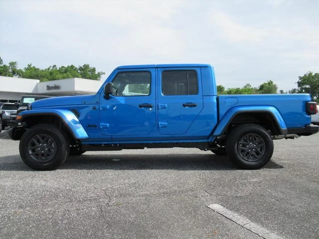 New 2026 Hydro Blue Pearl-Coat Exterior Paint Jeep Sport S image 4