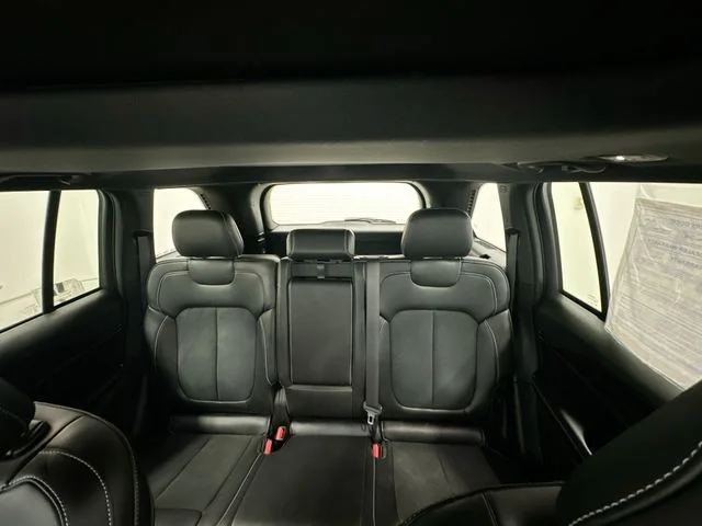 Used 2025 Black Jeep Altitude X image 25