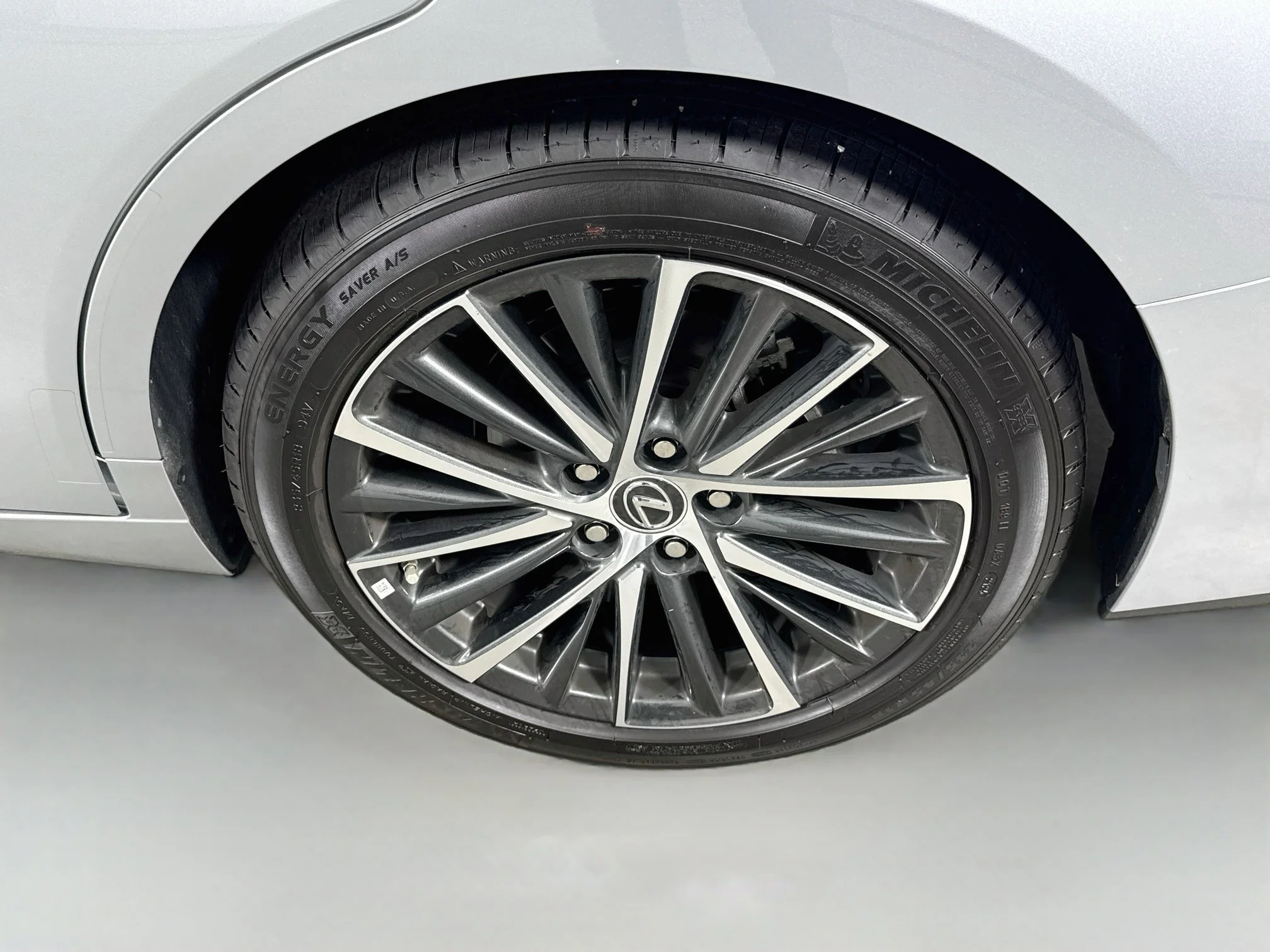 Certified Used 2025 IRIDIUM Lexus 350 image 29