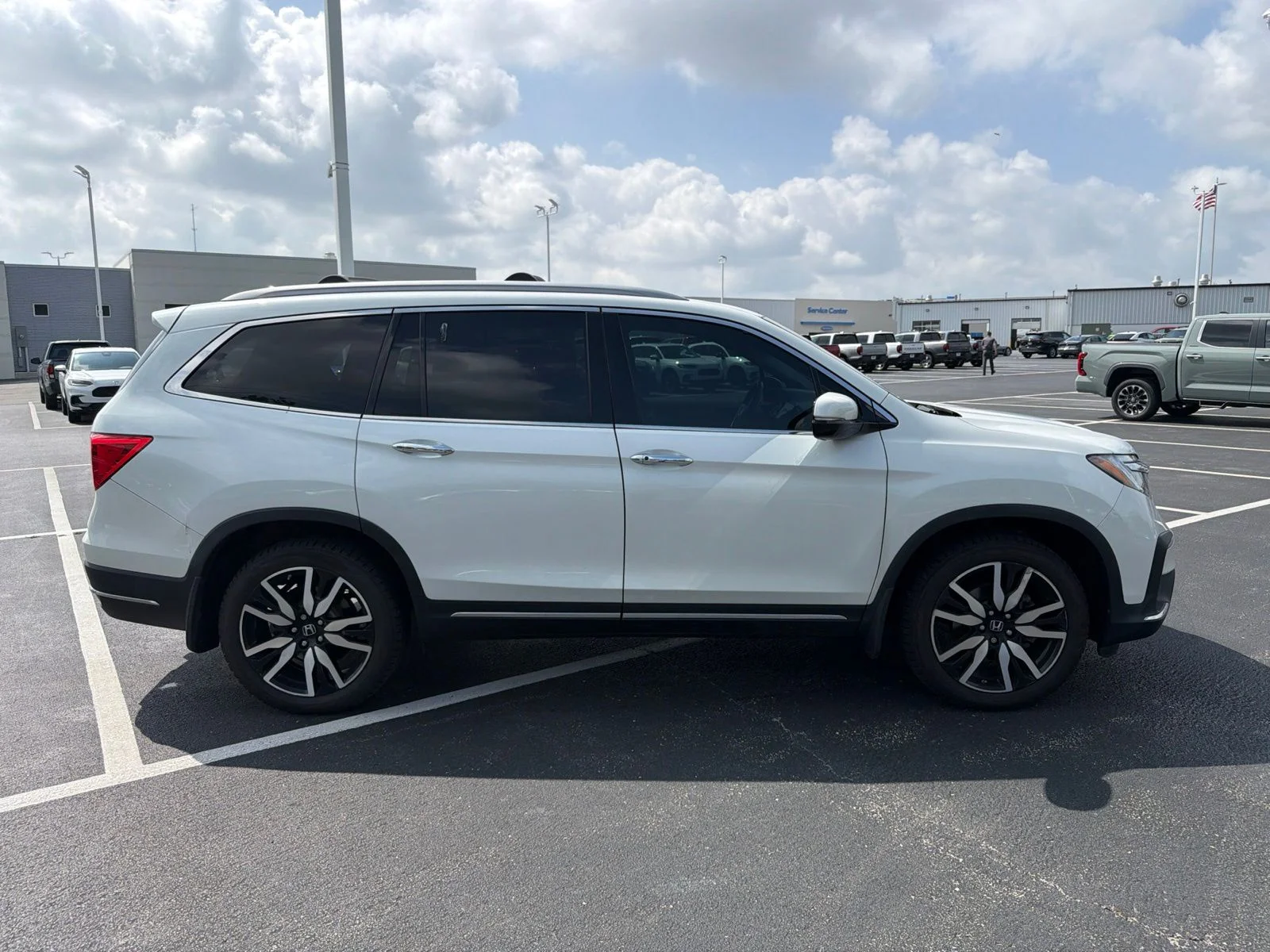 Used 2022 White Honda Touring image 7
