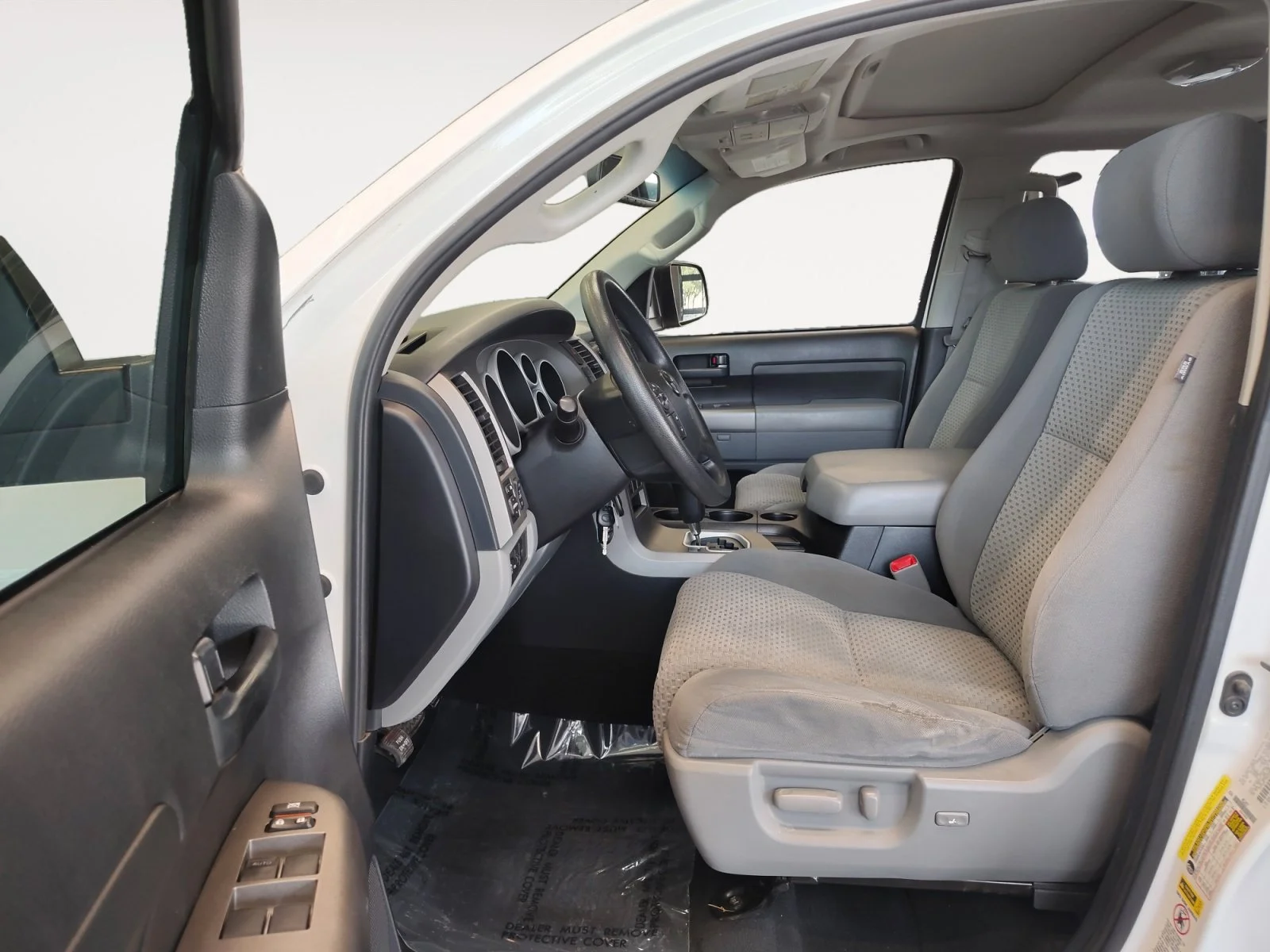 Used 2013 Super White Toyota Grade image 22