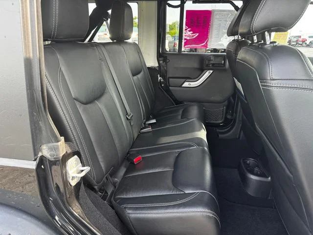 Used 2013 Black Jeep Unlimited Rubicon image 16