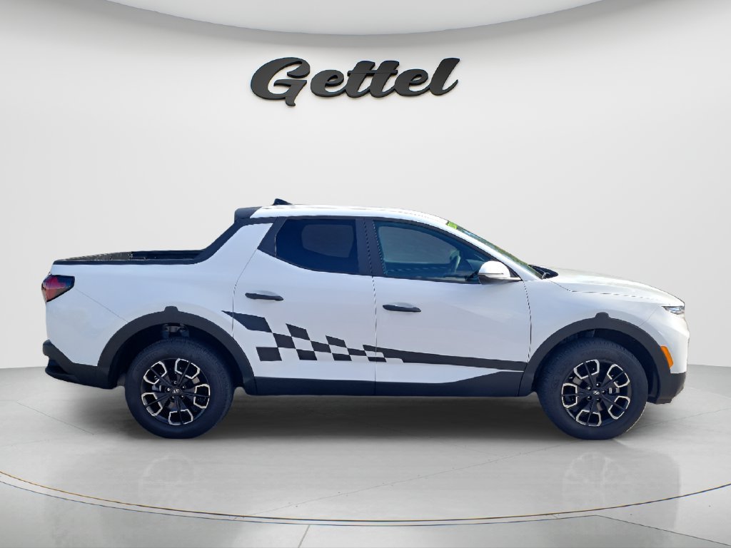 Used 2024 White Hyundai SEL image 4