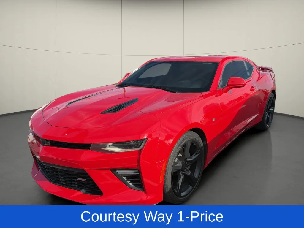 Used 2017 Red Chevrolet SS image 4