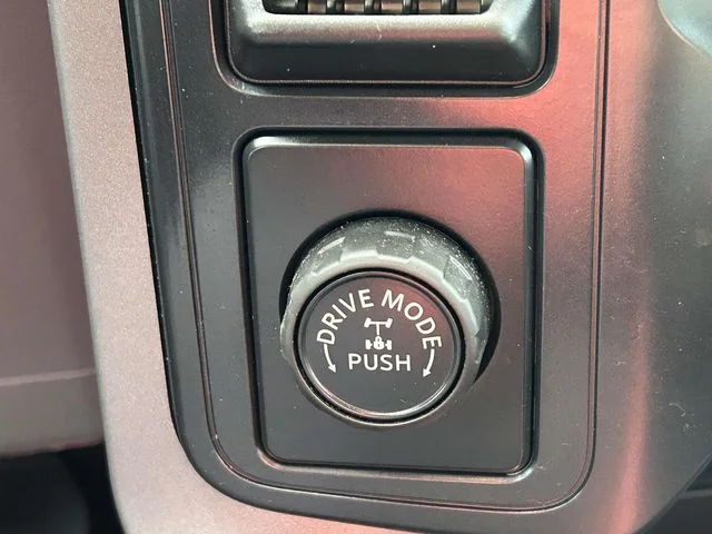 Used 2025 White Ford XLT image 27