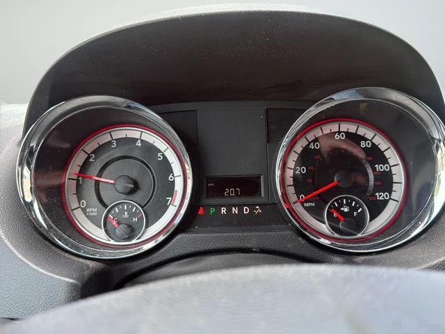Used 2019 White Dodge SXT image 22