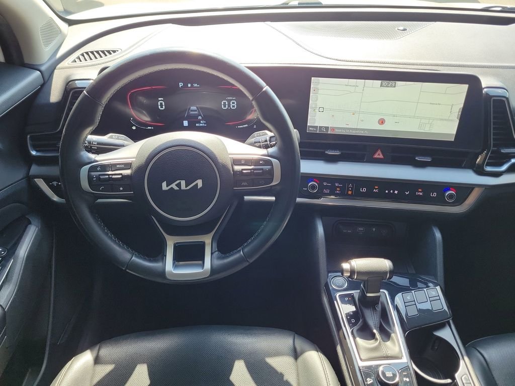 Used 2023 White Kia EX image 18
