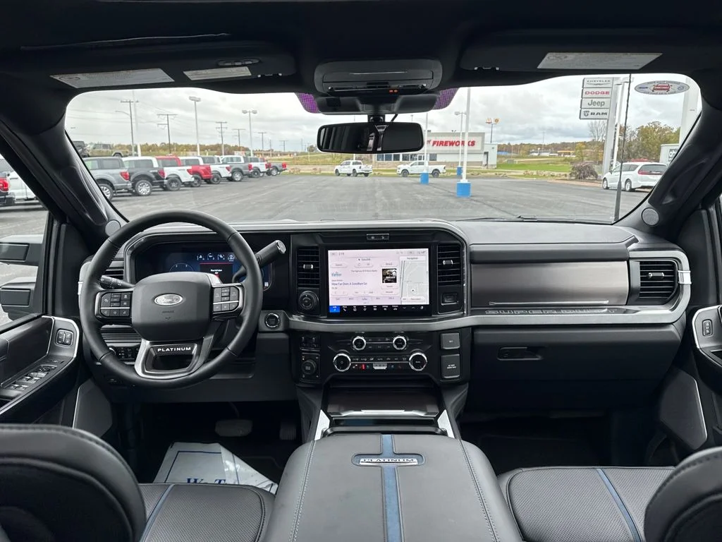 2026 Ford F-350 Super Duty Platinum - Photo 12