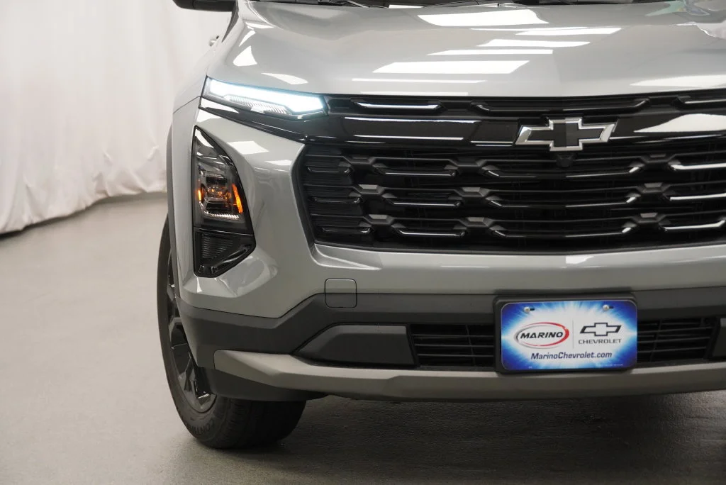 New 2027 Sterling Gray Metallic Chevrolet LT image 32
