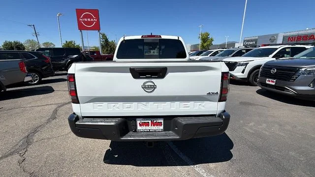 New 2026 Glacier White Nissan Crew Cab S image 5
